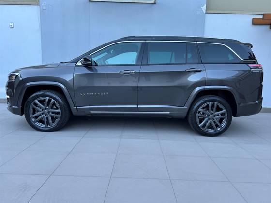 JEEP COMMANDER 2.0 HURRICANE 4 TURBO GASOLINA OVERLAND AT9